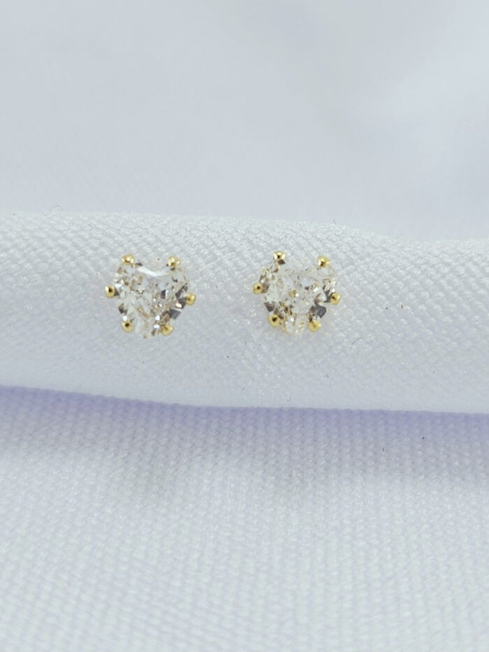 Brinco ponto de luz coração cristal