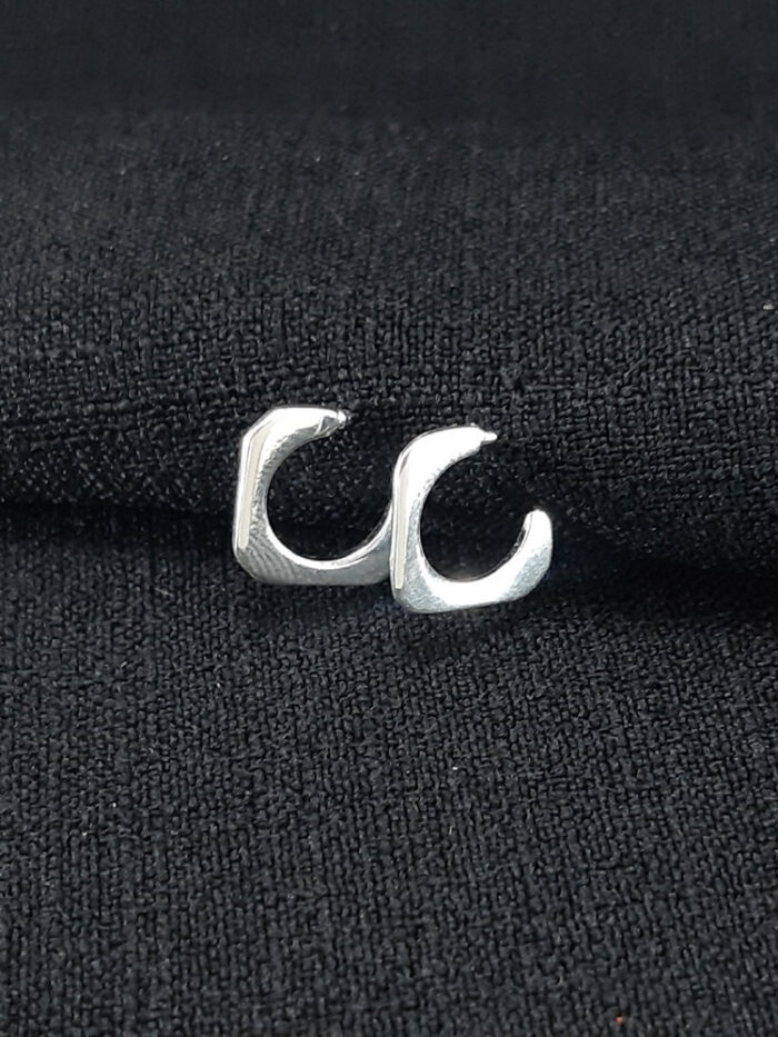 Brinco estilo argola aberta