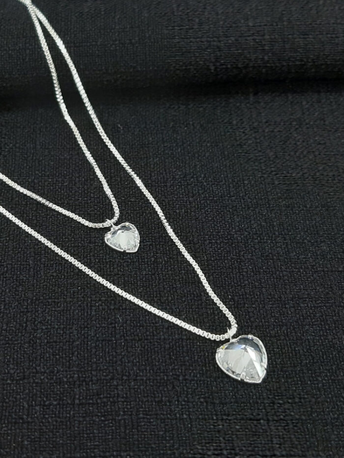 Gargantilha dupla detalhe coração