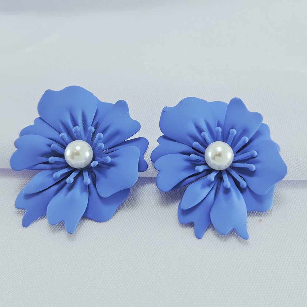 Brinco flor pérola central - Imagem 2