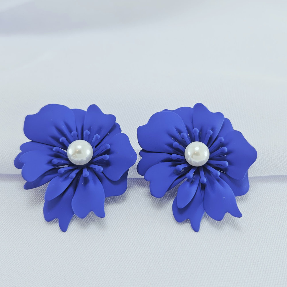 Brinco flor pérola central - Imagem 3