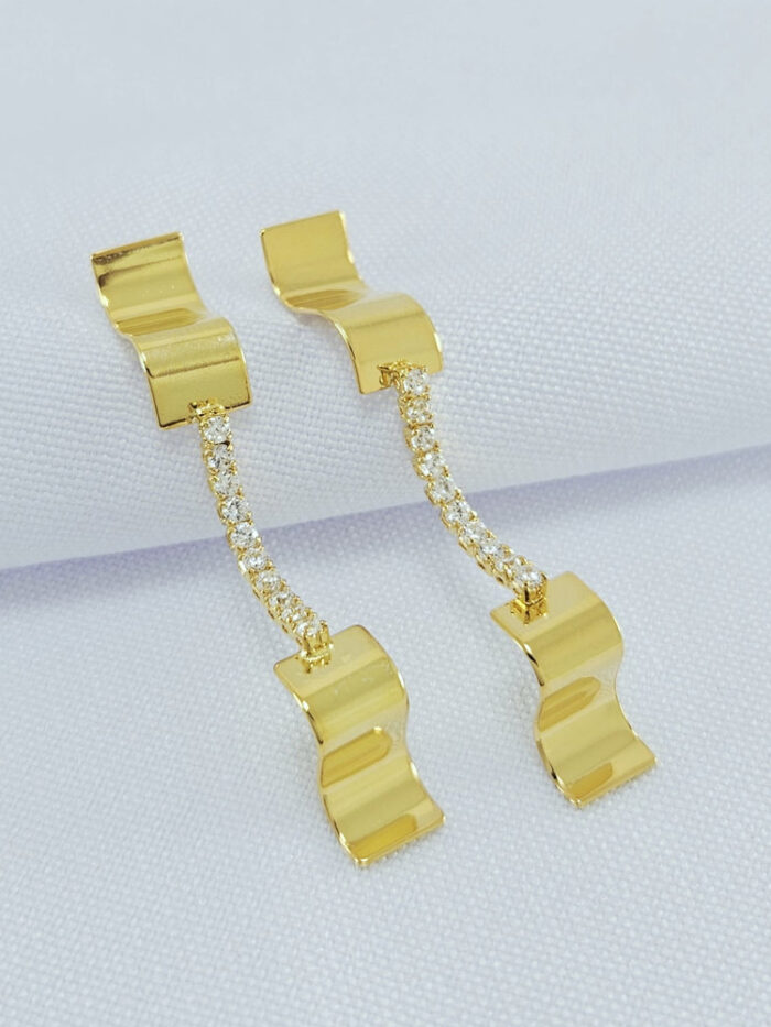 Brinco base ondulada fio riviera