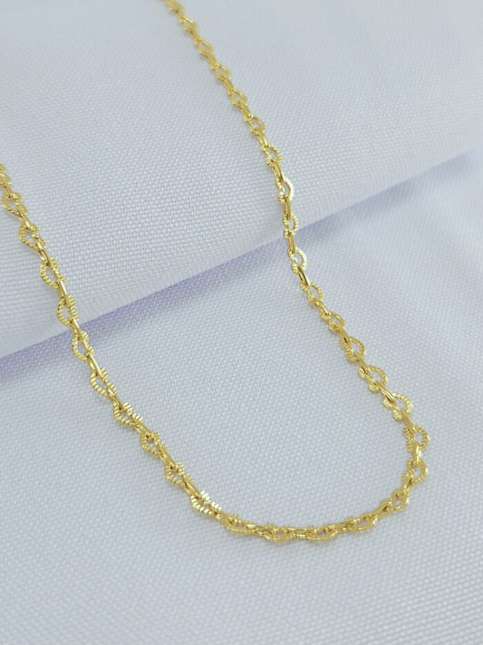 Gargantilha choker corações detalhados