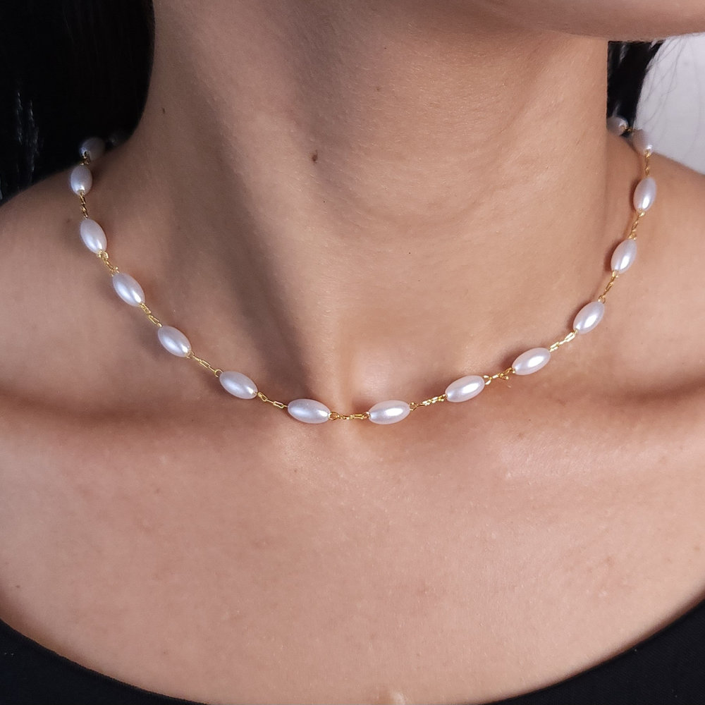 Gargantilha choker pérolas ovais