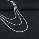 Gargantilha tripla bolinha prateada