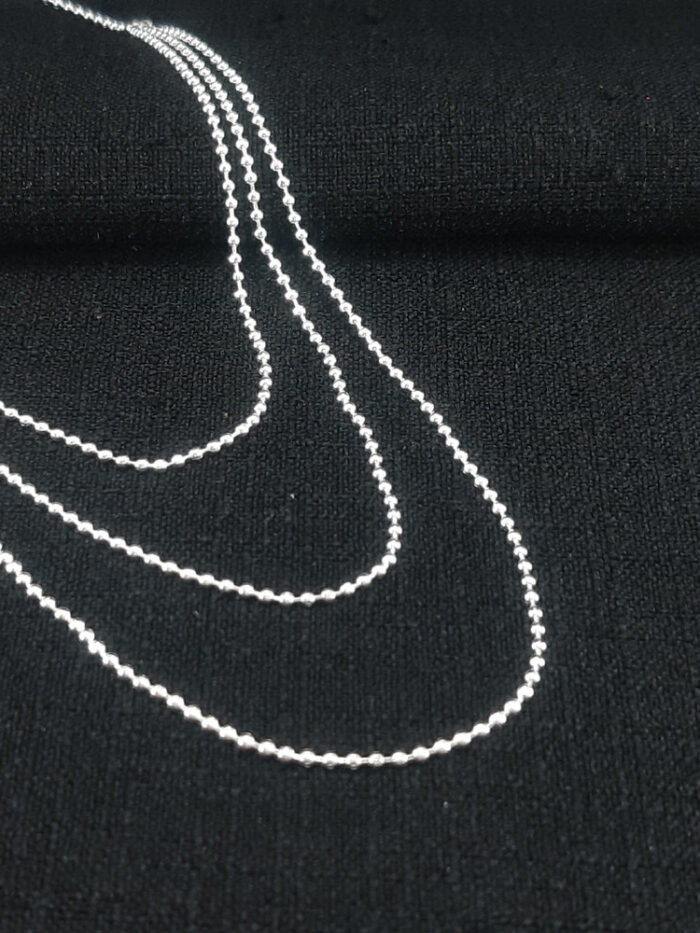 Gargantilha tripla bolinha prateada