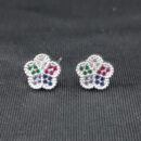 Brinco fixo flor com microzircônias