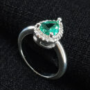 Anel gota verde água cravejado