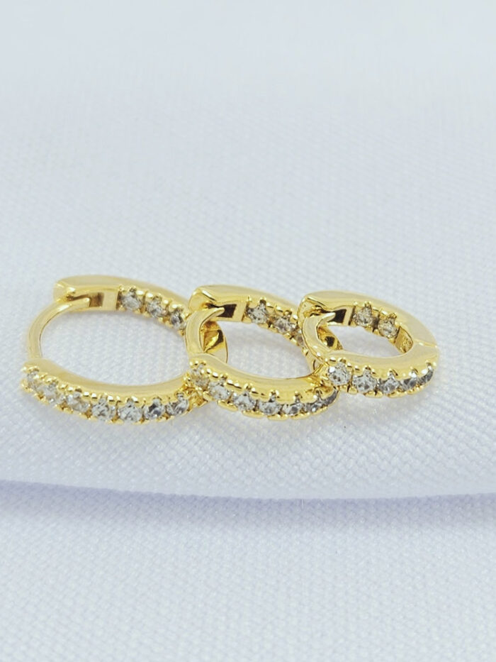 Trio de argolas frente cravejado