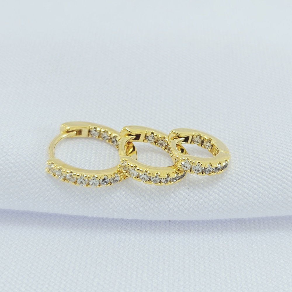 Trio de argolas frente cravejado