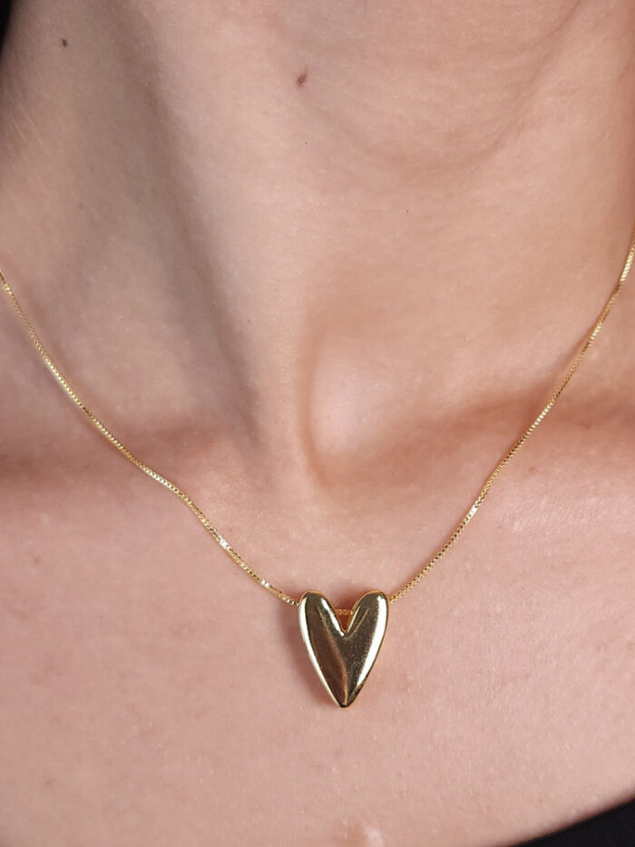 Gargantilha coração liso