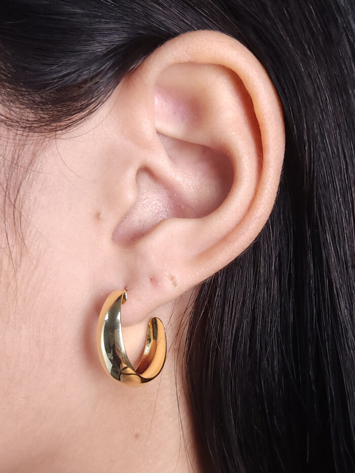 Brinco argola fio boleado