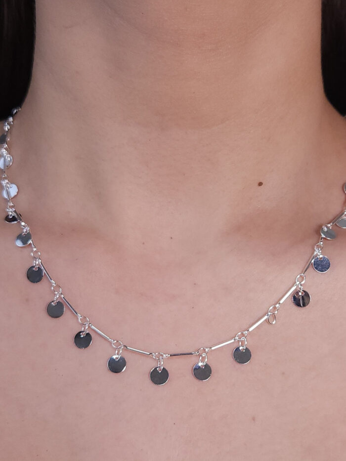 Gargantilha choker caninhos com cirlulos chapeados