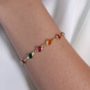 Pulseira com pedras coloridas formato coração