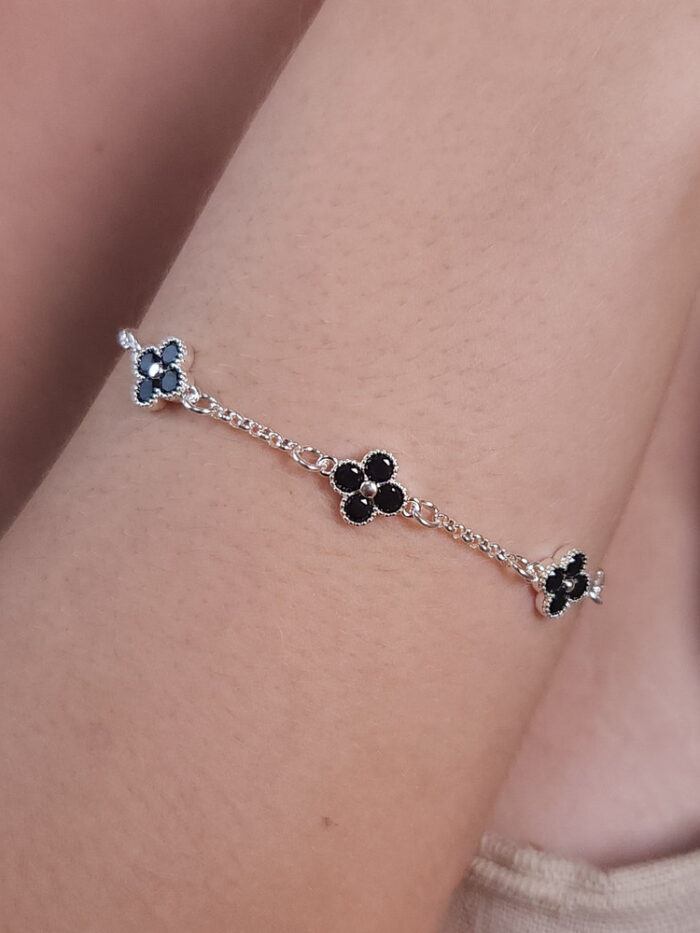Pulseira trevo preto