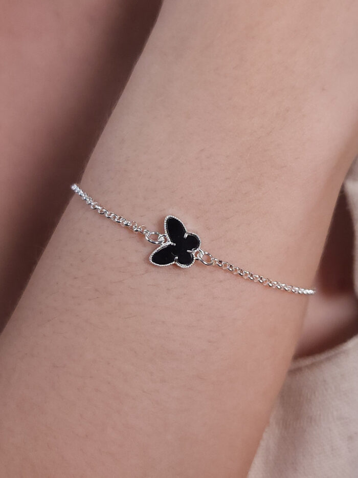 Pulseira borboleta preta esmaltada