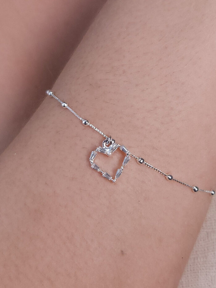 Pulseira com bolinhas pêndulo coração