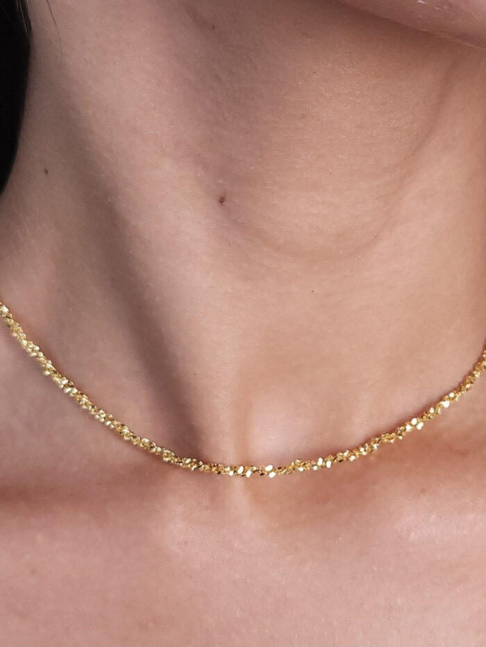 Gargantilha choker elos texturizados