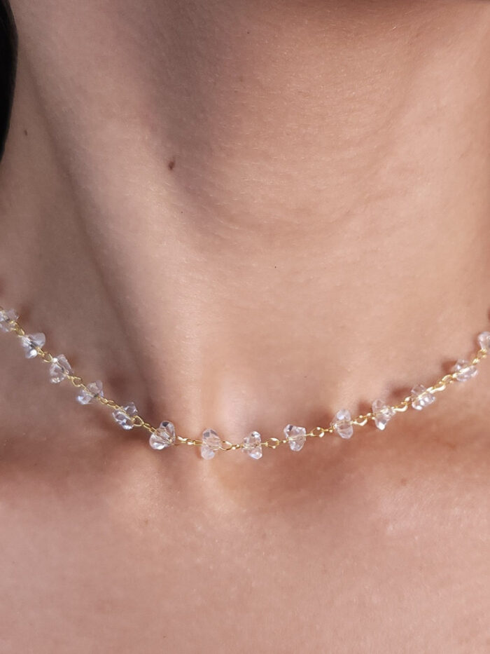 Gargantilha choker pedras cristais