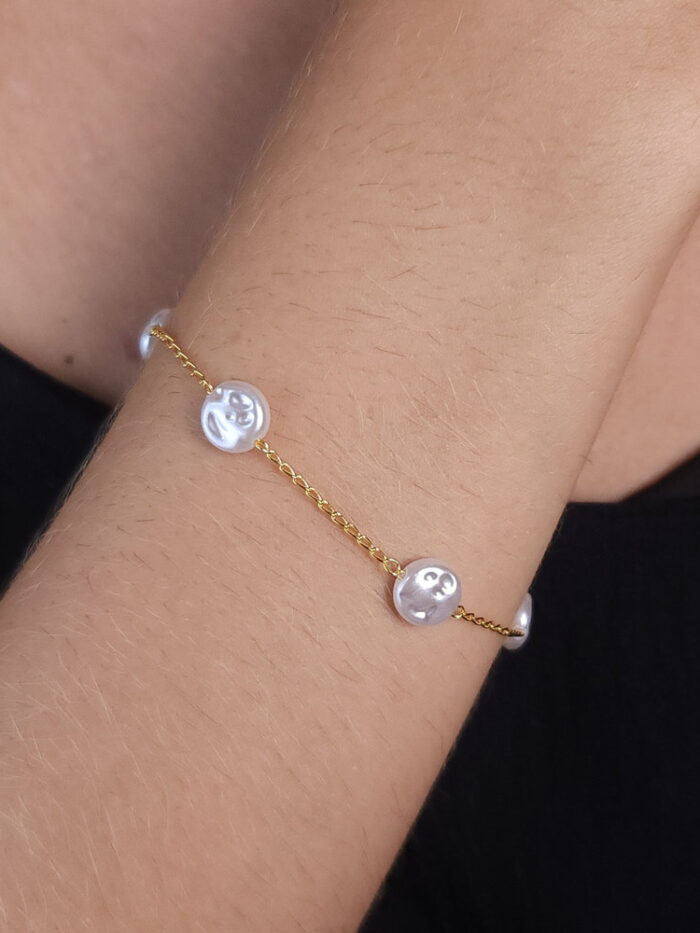 Pulseira pérola detalhe martelado