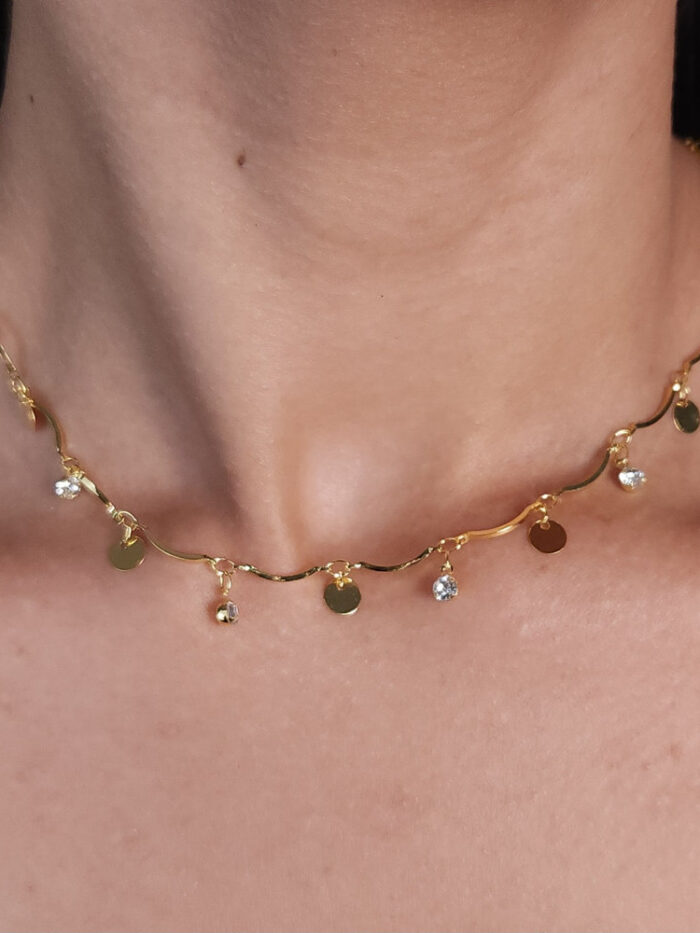 Gargantilha choker caninho curvado com ponto de luz