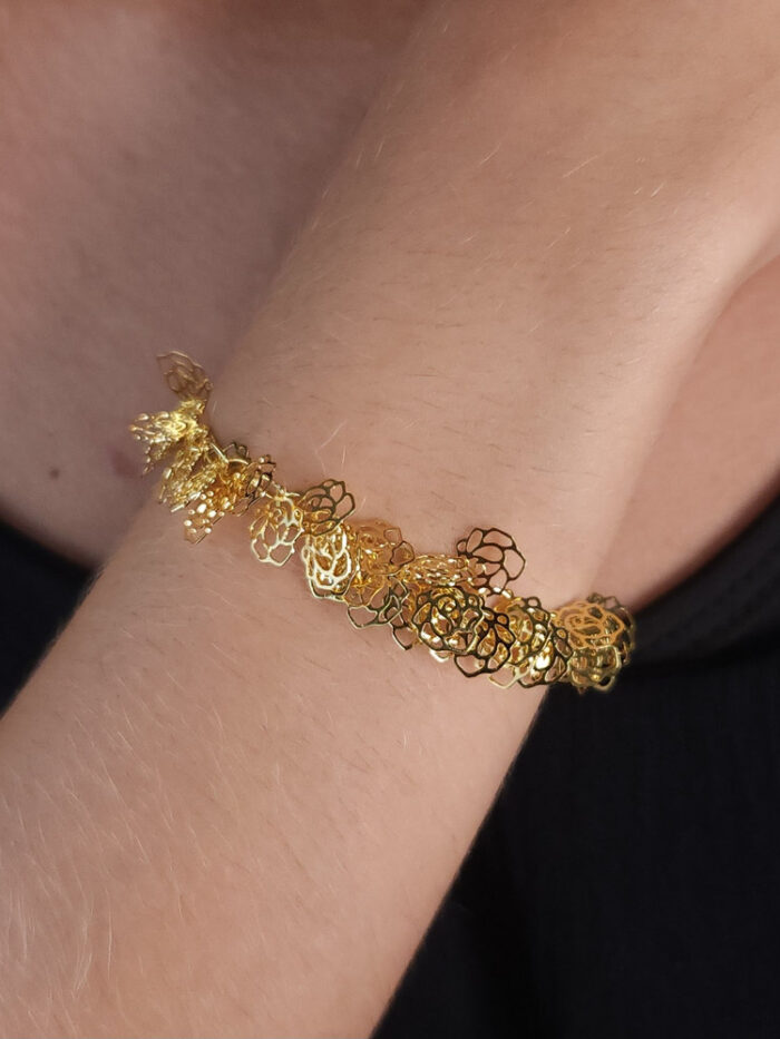 Pulseira elos flores vazadas