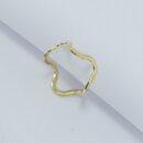 Anel formato ondulado