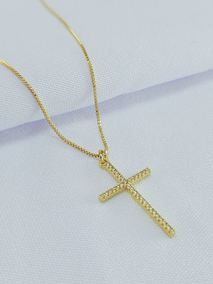 Gargantilha cruz fio cravejado