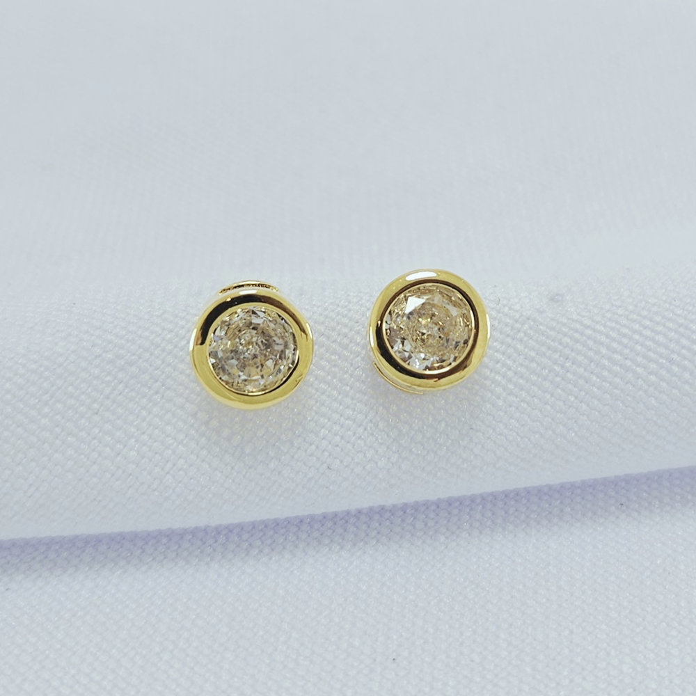 Brinco ponto de luz borda detalhada