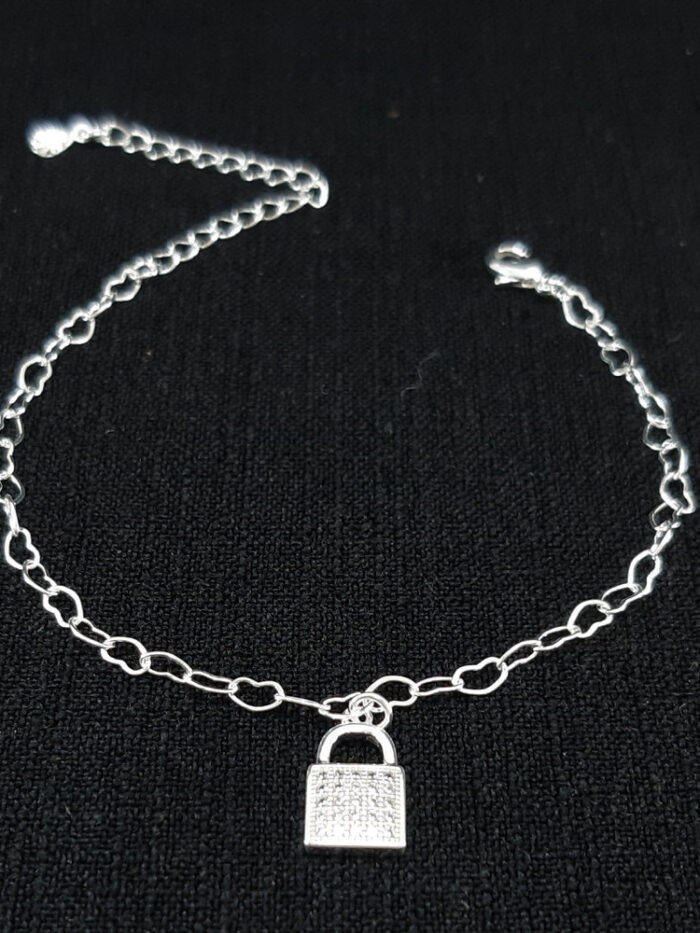 Pulseira elos corações com cadeado cravejado