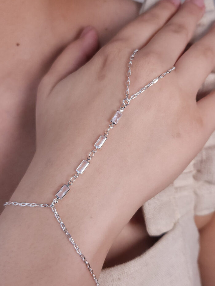 Pulseira de mão pedra baquete cristal