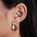 Brinco folha pêndulo base oval