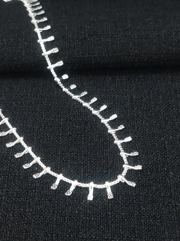 Gargantilha choker palitinhos detalhado