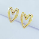 Brinco coração detalhes vazado