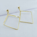 Brinco losango  fio detalhado e liso