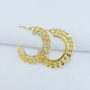 Brinco argola elos estilo corrente e detalhe cravejado