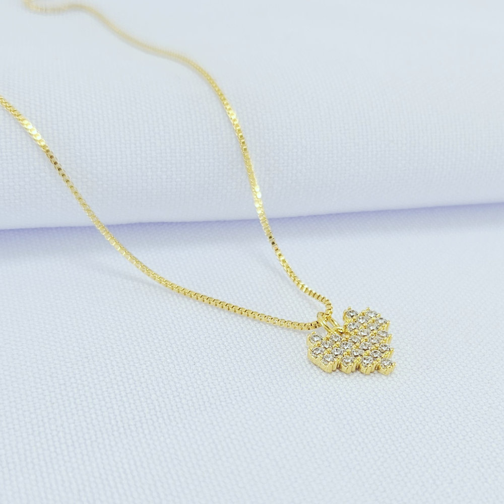 Gargantilha com coração cravejado