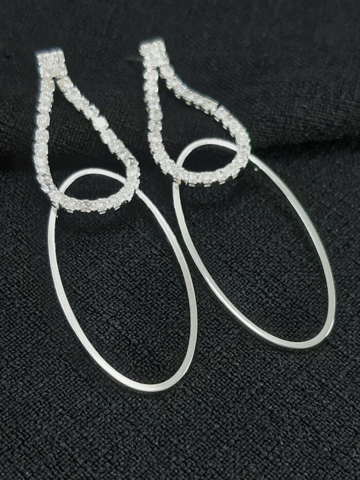 Brinco gota fio riviera e liso