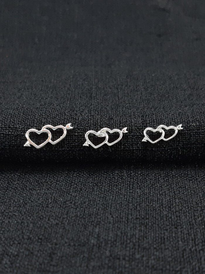 Brinco trio de corações duplo com flecha