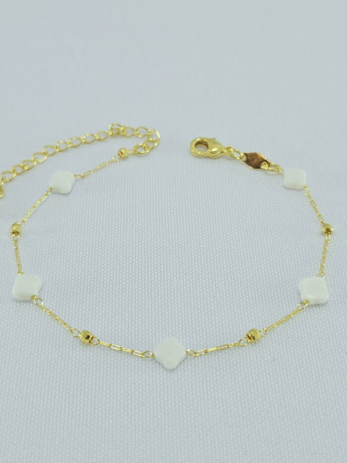 Pulseira trevo branco liso