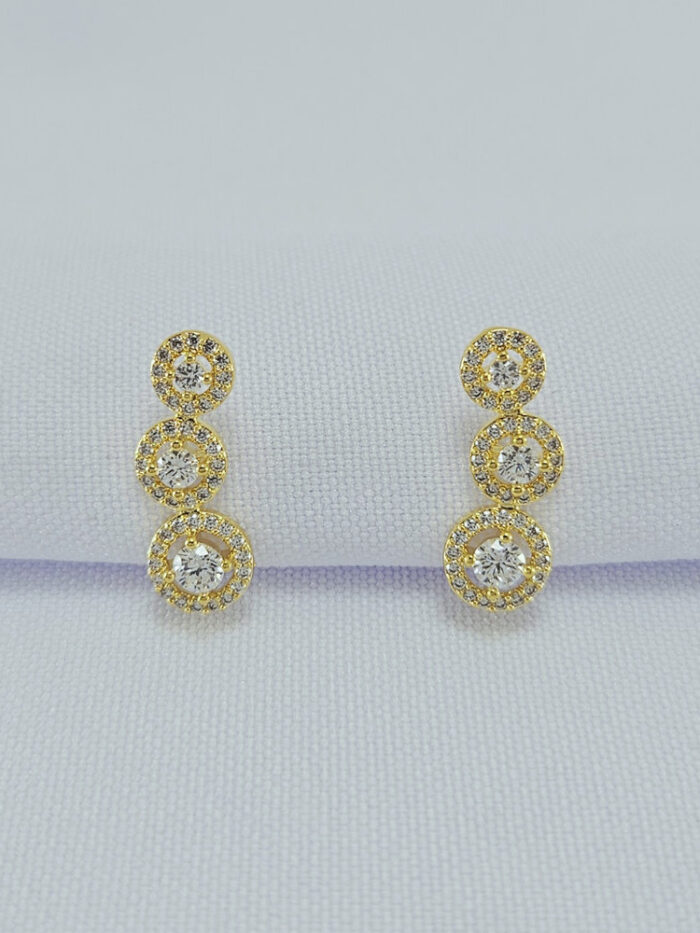 Brinco círculo triplo cravejado