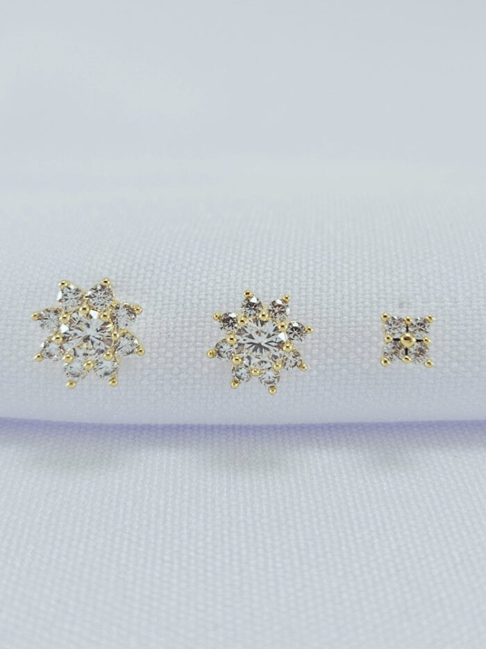 Trio de brincos flor cristal