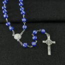 Terço pérola detalhe cruz com medalha de são bento