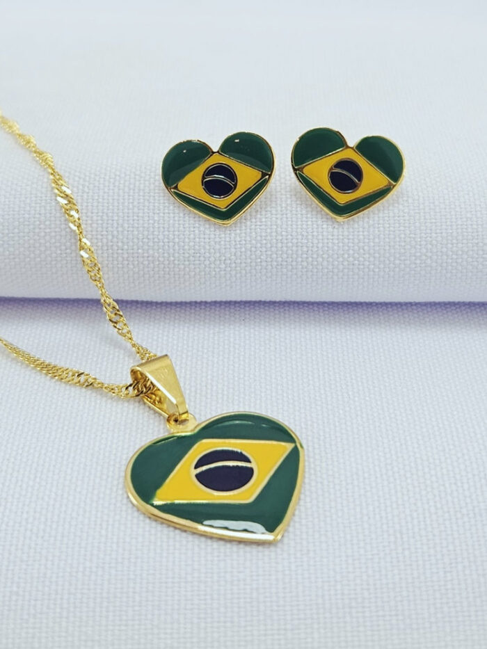 Conjunto bandeira do Brasil modelo coração