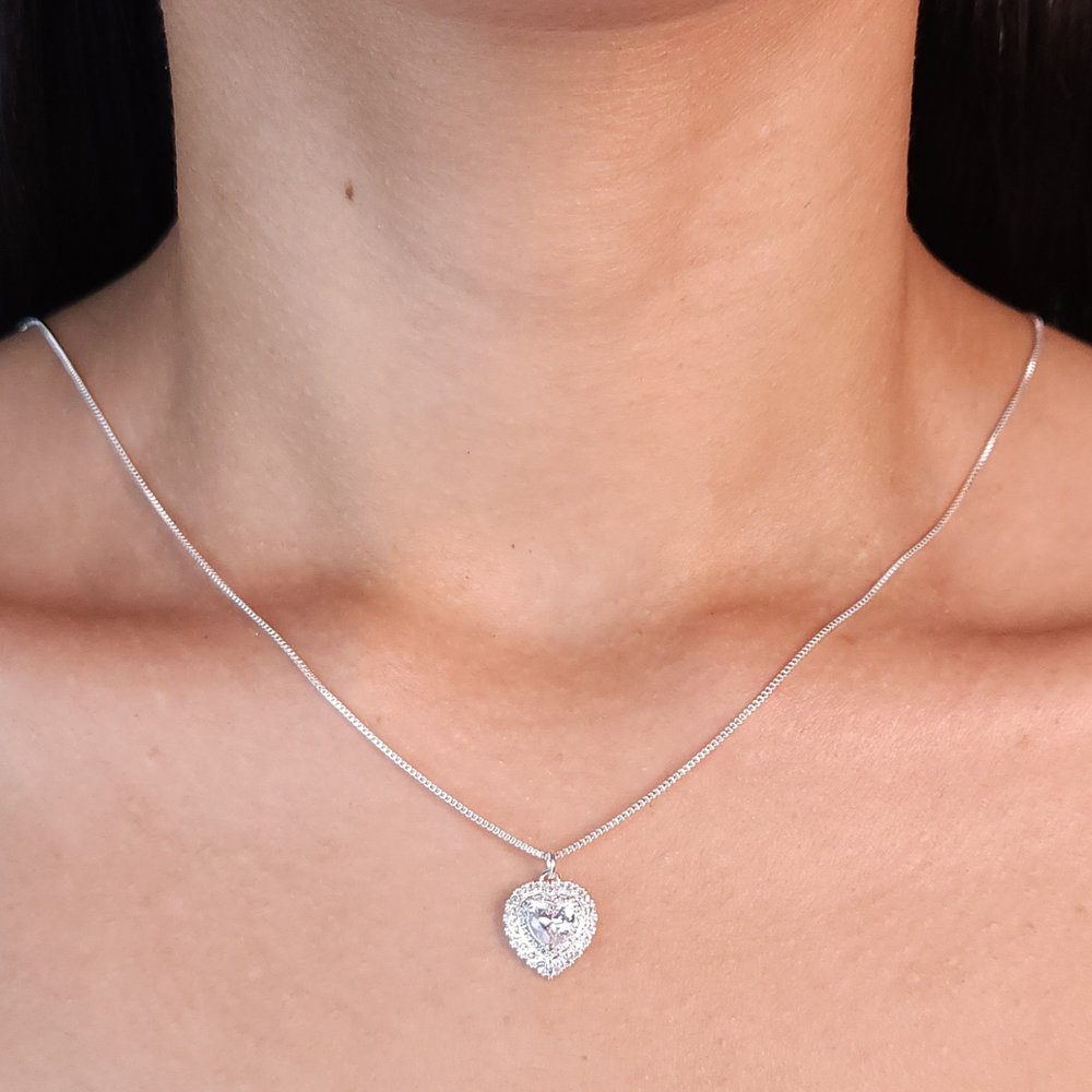 Gargantilha coração cravejado