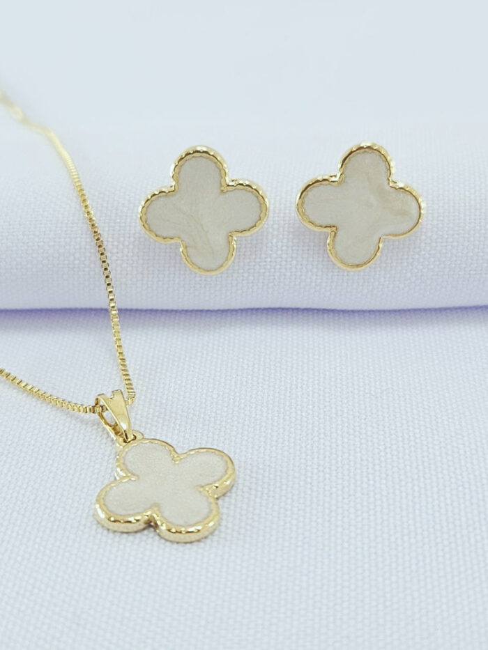 Conjunto trevo esmaltado