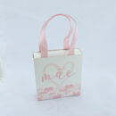 Caixinha para dia das Mães detalhe corações