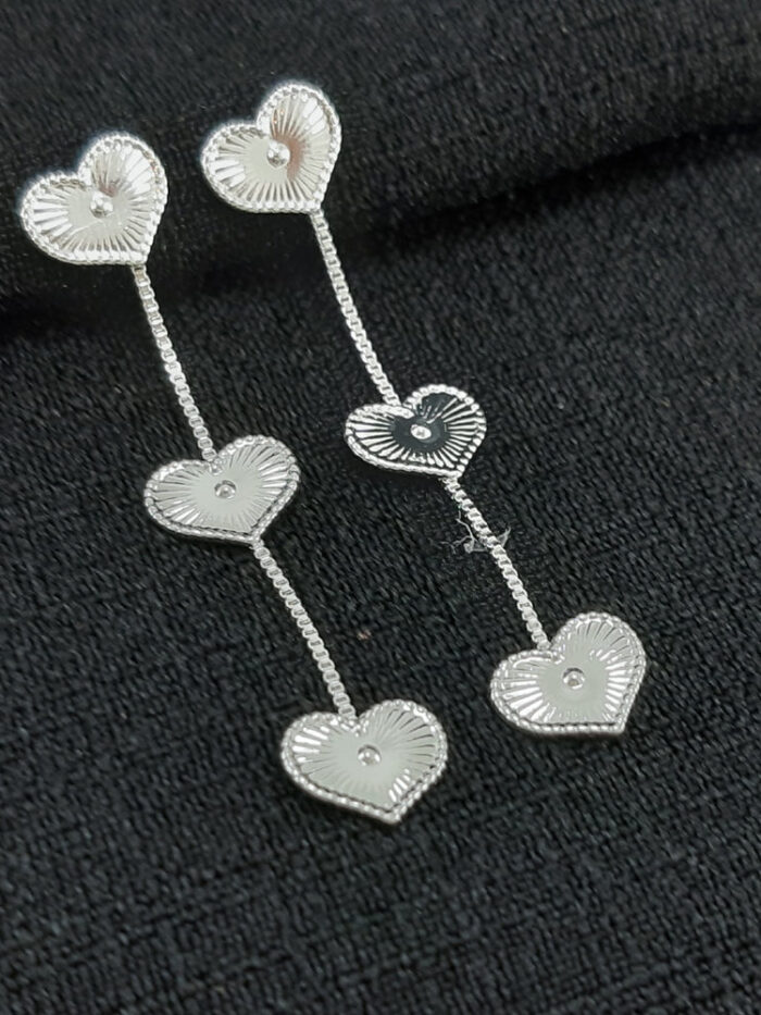 Brinco veneziana fio coração