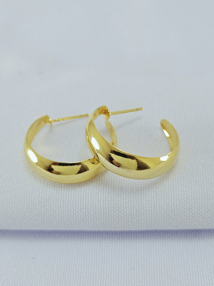 Argola boleada dourada