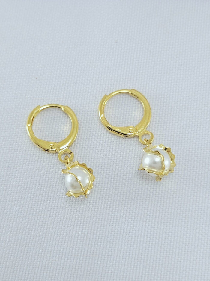 Brinco argola com pèrola pêndulo